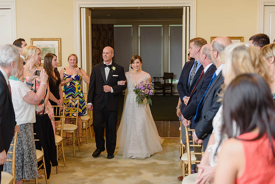 Wedding ceremony at Kirtland Country Club by Cleveland wedding photographer Hunter Photographic