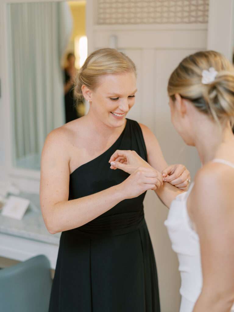 Bride preparation for a September wedding at the Darby House outside Columbus, Ohio