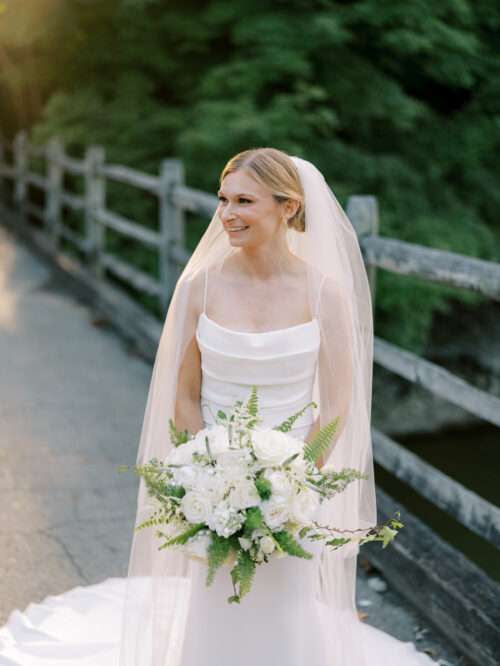 Bride and Groom wedding photos at the Darby House near Columbus, Ohio