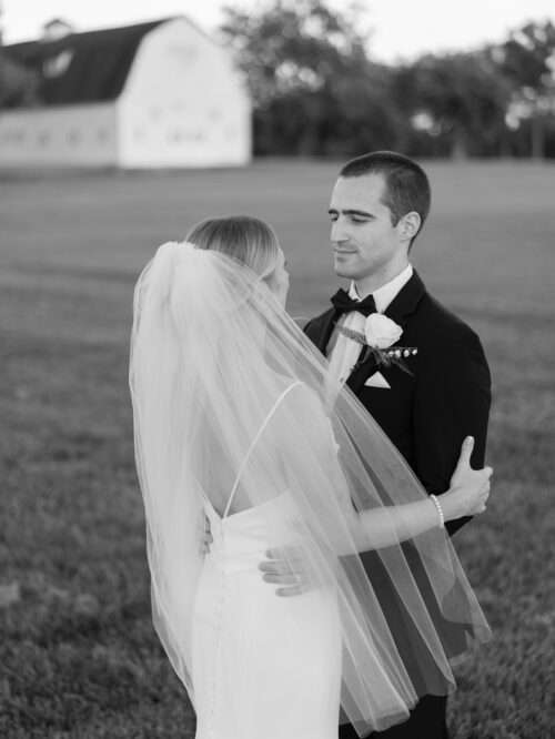 Bride and Groom wedding photos at the Darby House near Columbus, Ohio