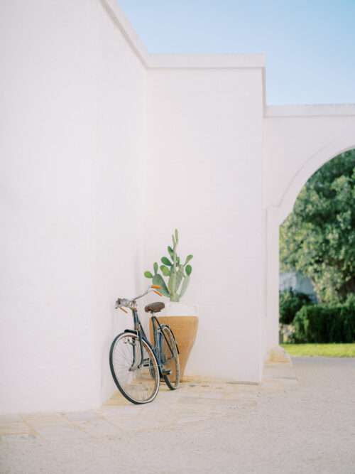 Details from a spring wedding at Masseria Parco della Grave in Puglia, Italy