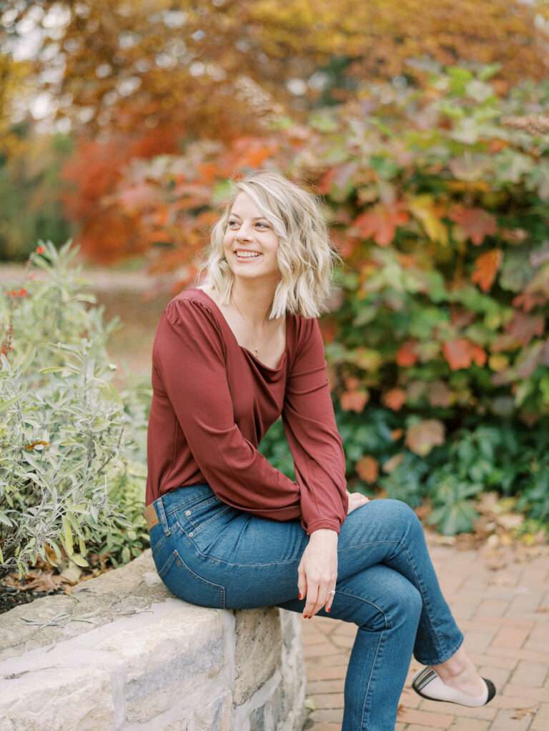 Inniswood Garden engagement photos at the peak of fall color for Jill and Kevin's Columbus engagement session