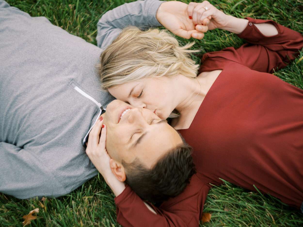 Inniswood Garden engagement photos at the peak of fall color for Jill and Kevin's Columbus engagement session