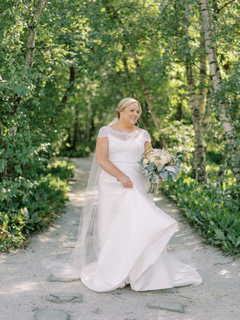 Stan Hewitt Hall and Gardens bridal portrait by Columbus wedding photographer Hunter Photographic