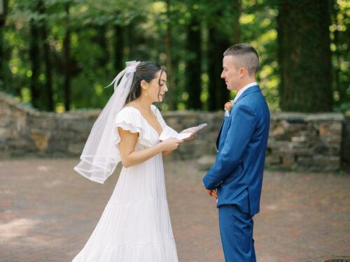 Natural and organic summer wedding photos filled with bold colors at the Club at Hillbrook in Chagrin Falls, Ohio