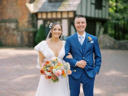 Natural and organic summer wedding photos filled with bold colors at the Club at Hillbrook in Chagrin Falls, Ohio