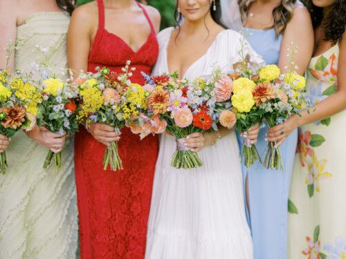 Natural and organic summer wedding photos filled with bold colors at the Club at Hillbrook in Chagrin Falls, Ohio