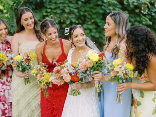 Natural and organic summer wedding photos filled with bold colors at the Club at Hillbrook in Chagrin Falls, Ohio