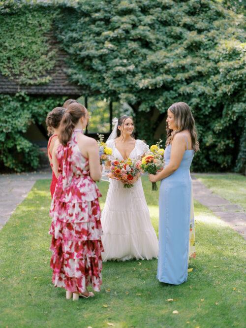 Natural and organic summer wedding photos filled with bold colors at the Club at Hillbrook in Chagrin Falls, Ohio