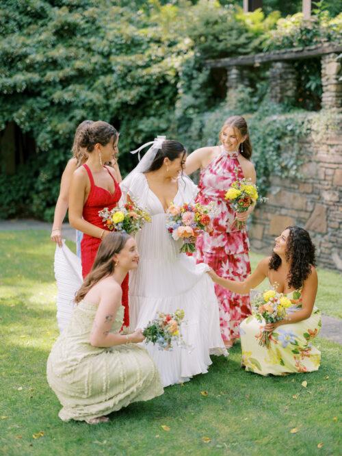 Natural and organic summer wedding photos filled with bold colors at the Club at Hillbrook in Chagrin Falls, Ohio