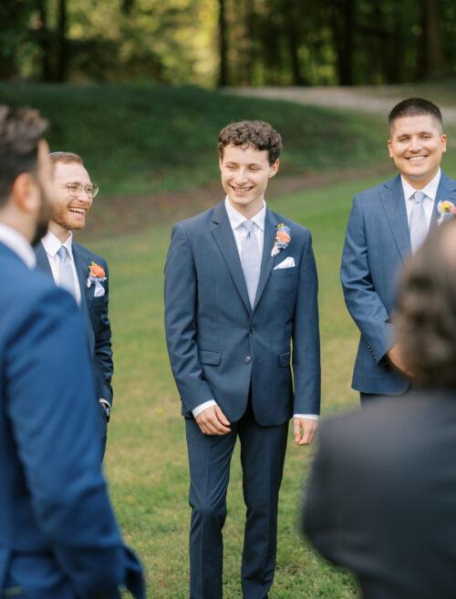 Natural and organic summer wedding photos filled with bold colors at the Club at Hillbrook in Chagrin Falls, Ohio