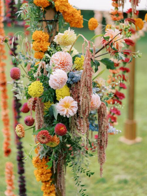 Natural and organic summer wedding photos filled with bold colors at the Club at Hillbrook in Chagrin Falls, Ohio