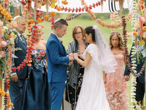 Natural and organic summer wedding photos filled with bold colors at the Club at Hillbrook in Chagrin Falls, Ohio