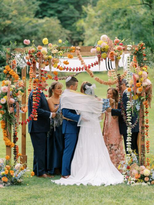 Natural and organic summer wedding photos filled with bold colors at the Club at Hillbrook in Chagrin Falls, Ohio