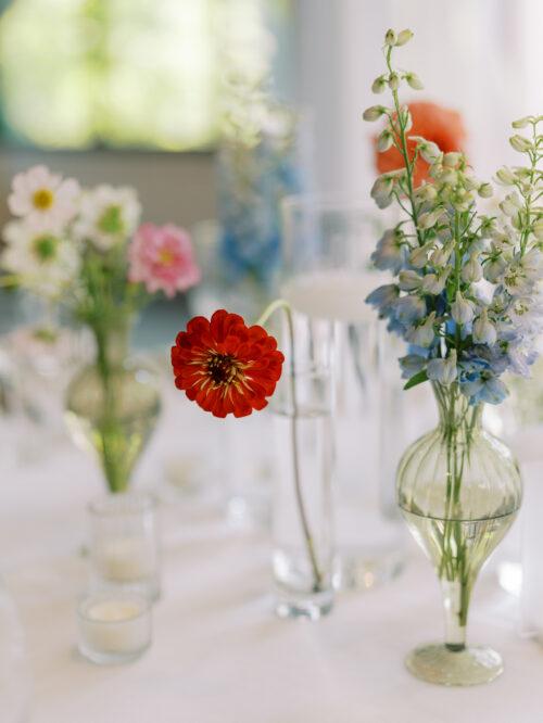 Natural and organic summer wedding photos filled with bold colors at the Club at Hillbrook in Chagrin Falls, Ohio