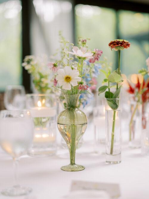 Natural and organic summer wedding photos filled with bold colors at the Club at Hillbrook in Chagrin Falls, Ohio