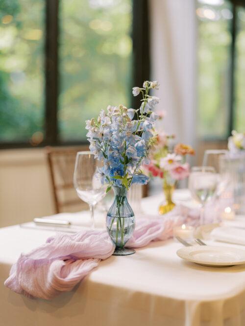 Natural and organic summer wedding photos filled with bold colors at the Club at Hillbrook in Chagrin Falls, Ohio