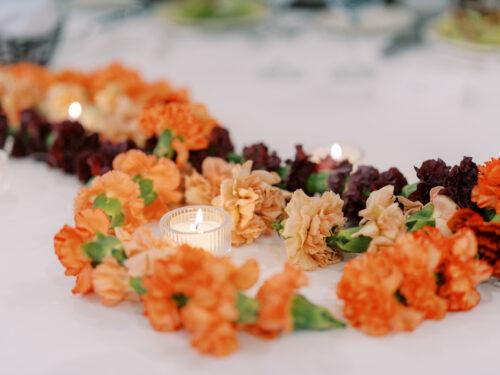 Natural and organic summer wedding photos filled with bold colors at the Club at Hillbrook in Chagrin Falls, Ohio