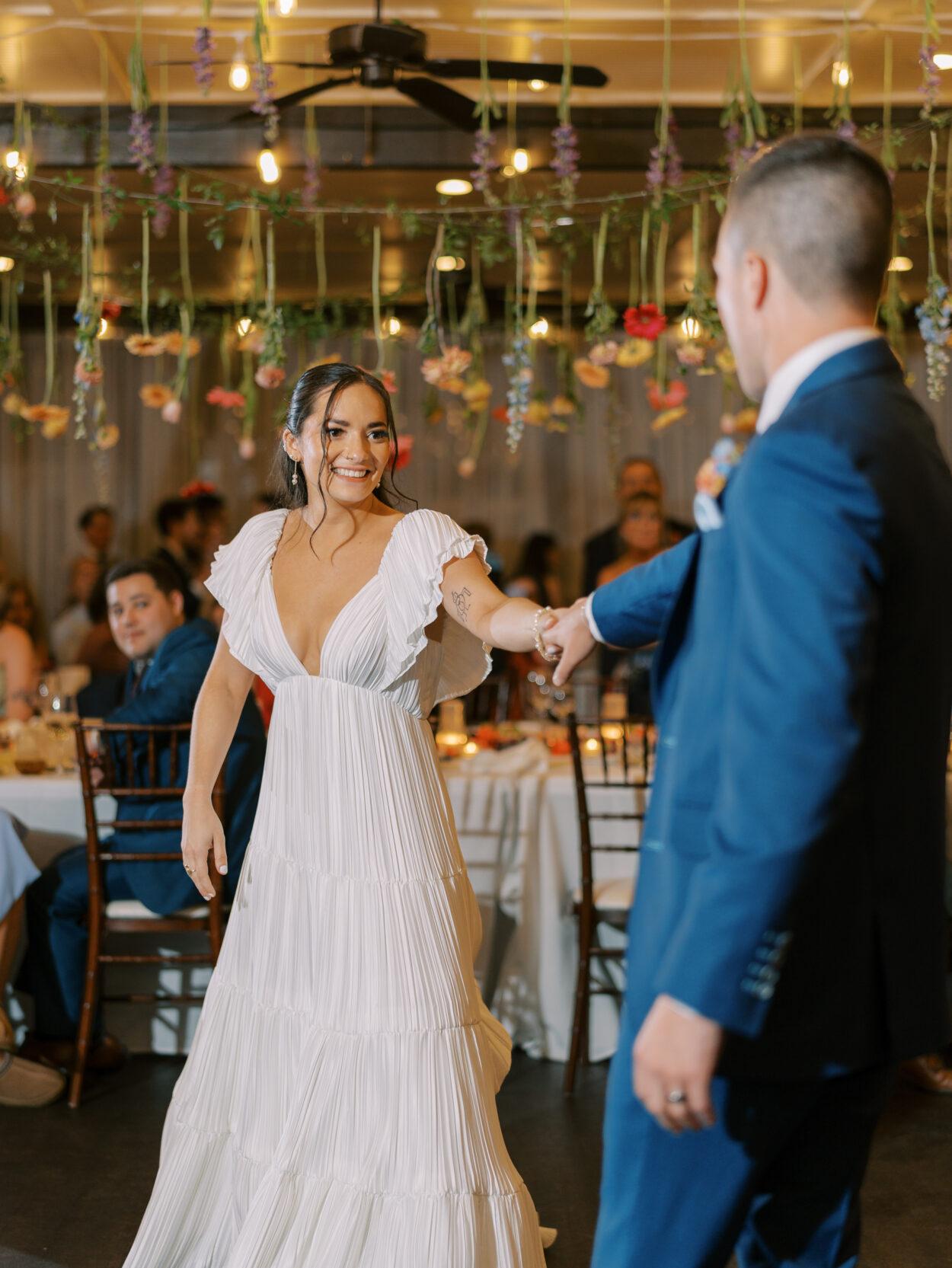 Natural and organic summer wedding photos filled with bold colors at the Club at Hillbrook in Chagrin Falls, Ohio