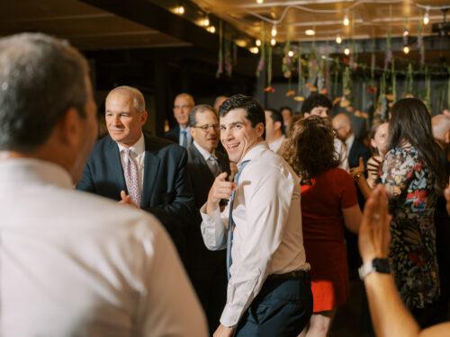 Natural and organic summer wedding photos filled with bold colors at the Club at Hillbrook in Chagrin Falls, Ohio