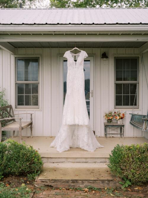 Rural Society at Warwick Farm wedding photos in summer garden style near Mount Vernon, Ohio