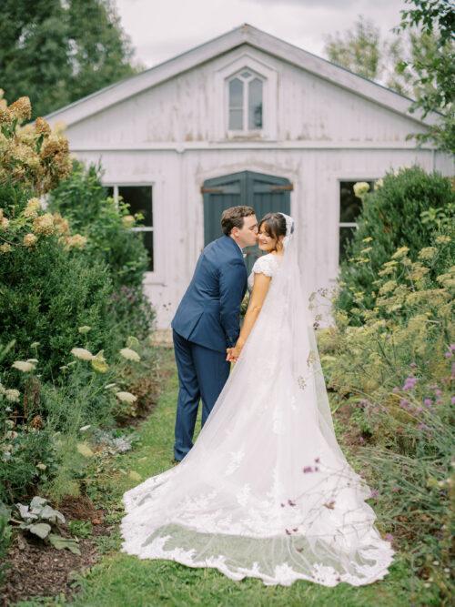 Rural Society at Warwick Farm wedding photos in summer garden style near Mount Vernon, Ohio