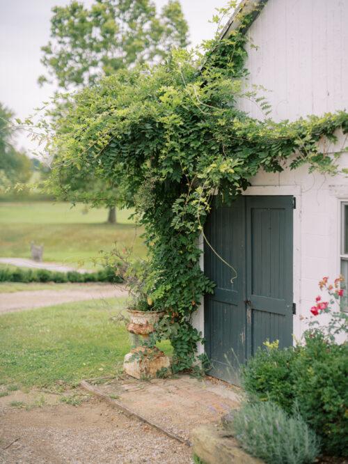 Rural Society at Warwick Farm wedding photos in summer garden style near Mount Vernon, Ohio